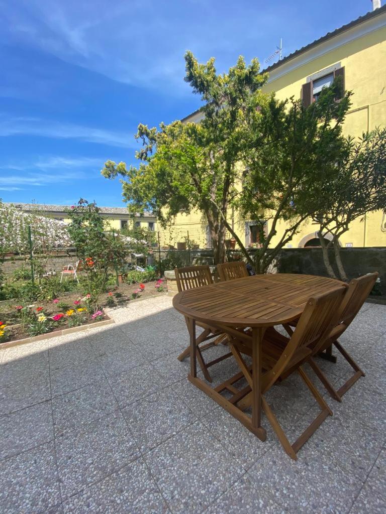 La Semplicita Del Borgo Apartment Bagnoregio Luaran gambar